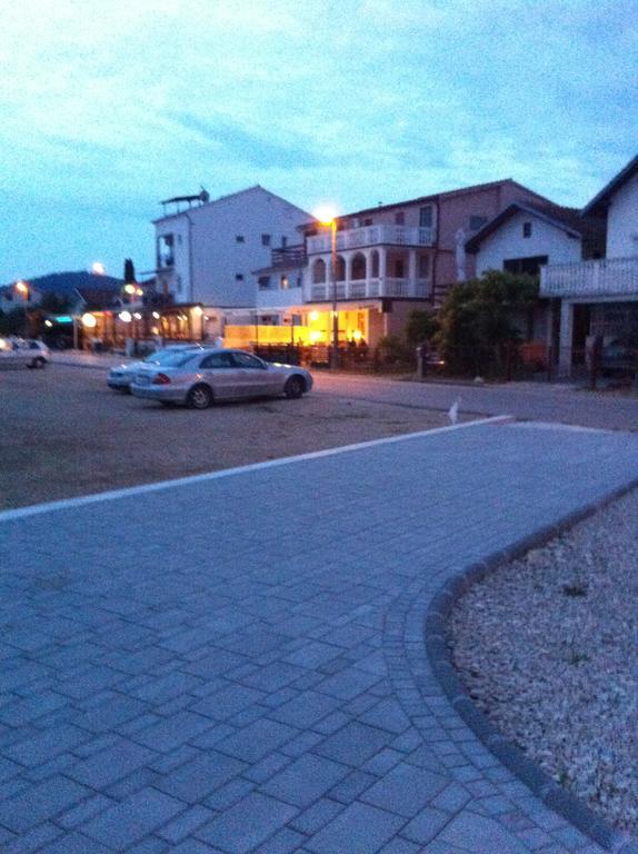 Nada Apartment Bilice Exterior photo